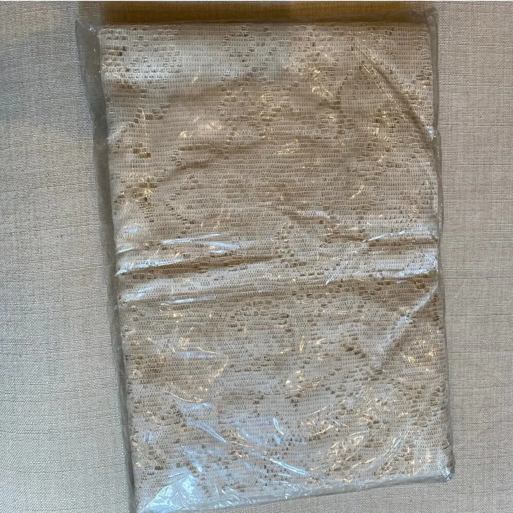 Vtg Nottingham Lace Tablecloth New Old Stock Ivory 60 x 92 Oval USA